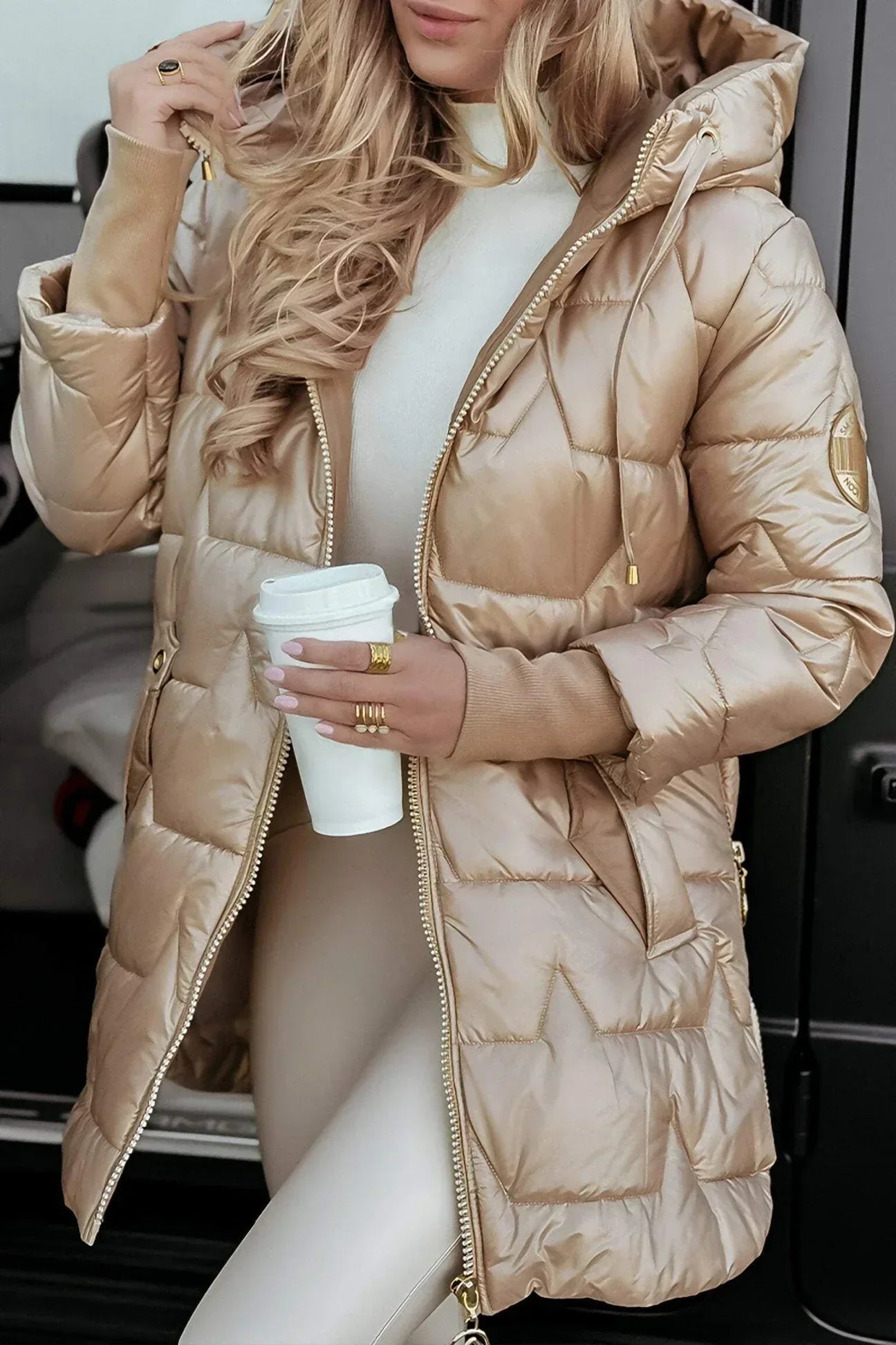 Elegante gevoerde winterjas met capuchon
