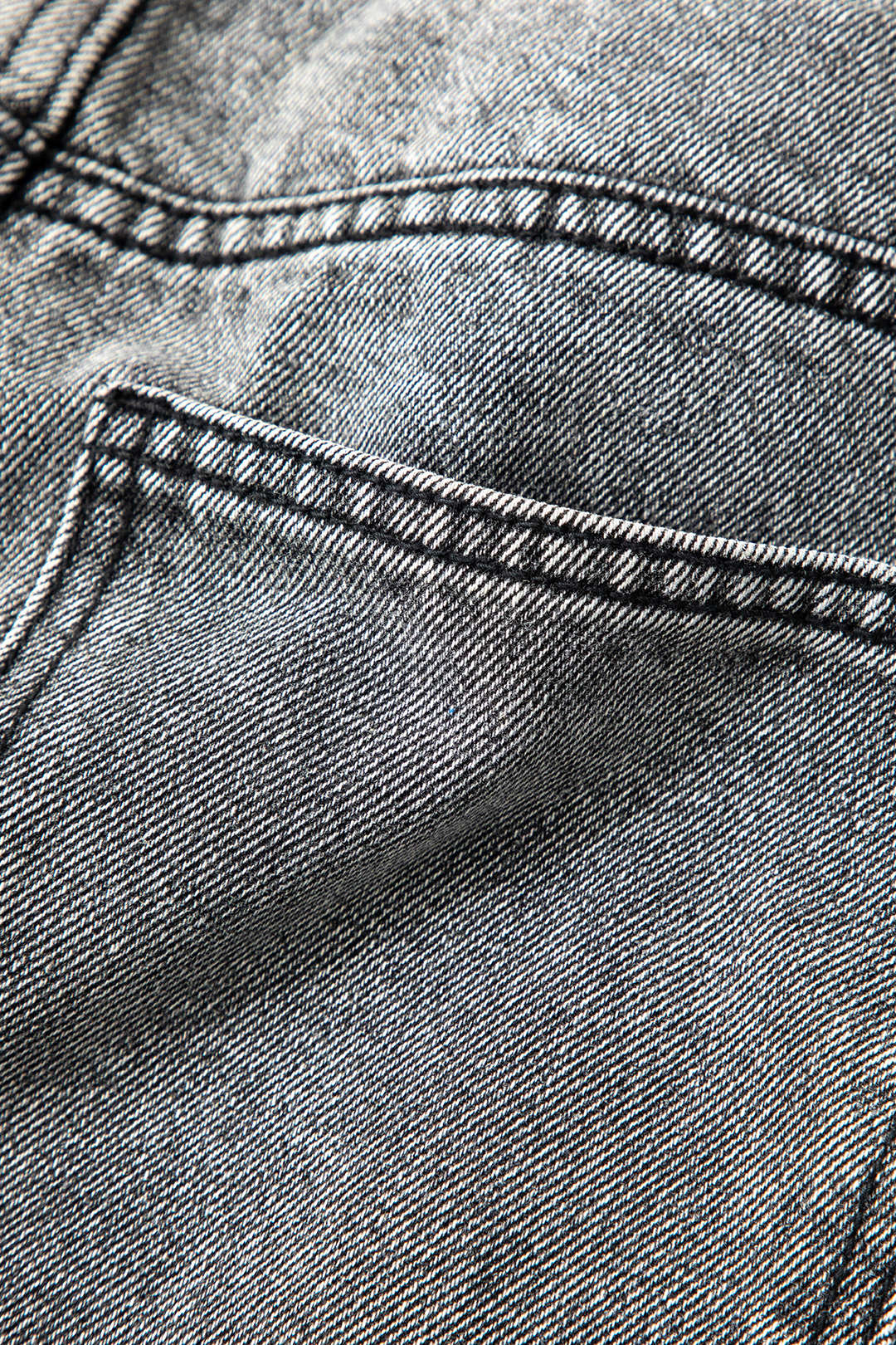 Dames Hoge Taille Jeans met Schuin Tailleband – Straight Leg Light Wash Denim